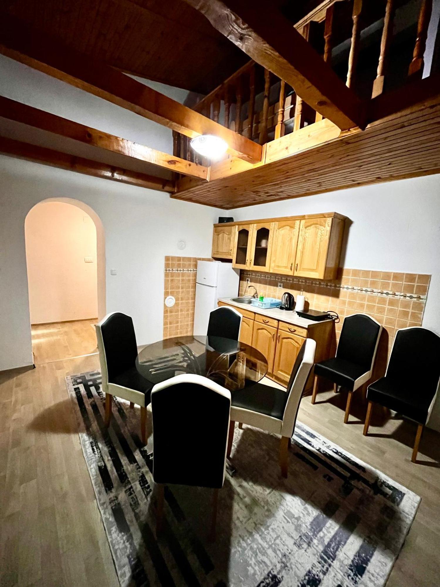 Apart Cobras Jajce Exterior foto